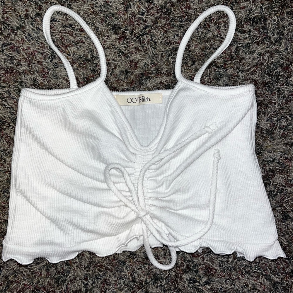 OOTDFASH pull scrunch white crop tank top size: small never worn